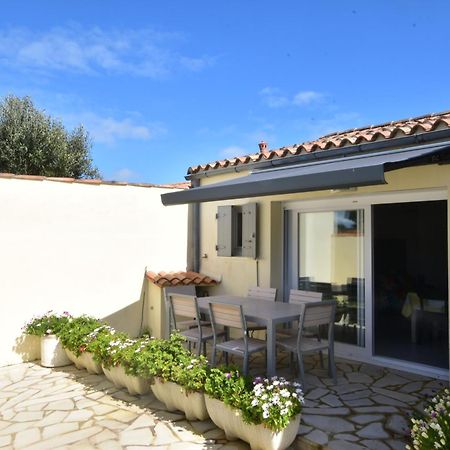 Large Studio Close To The Beach سان مارتن دو ر المظهر الخارجي الصورة